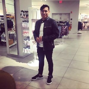 Meet your Posher, Vinicio